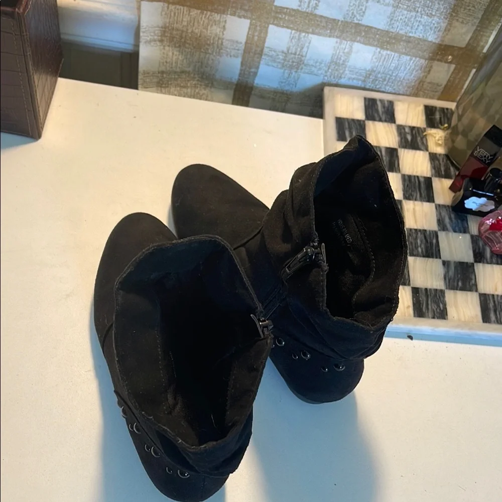 SO Black Ankle Booties with Suede Finish - Picture 11 of 16